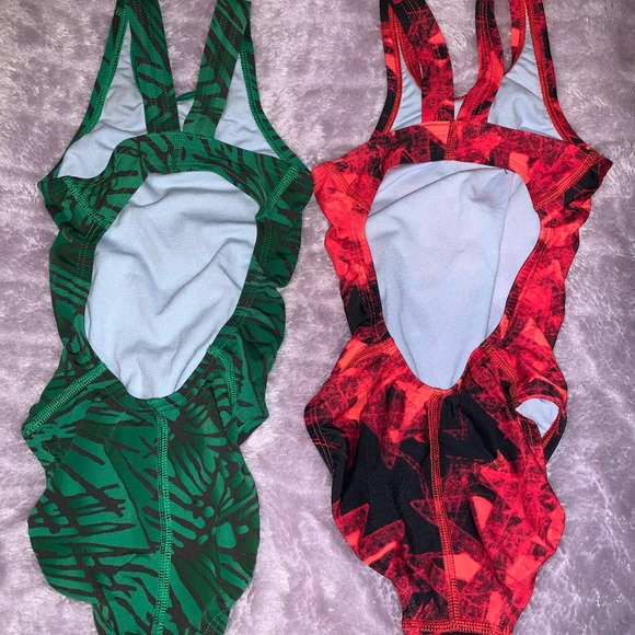 Nike swim suit. Green. Size 6. EUC - Picture 3 of 3